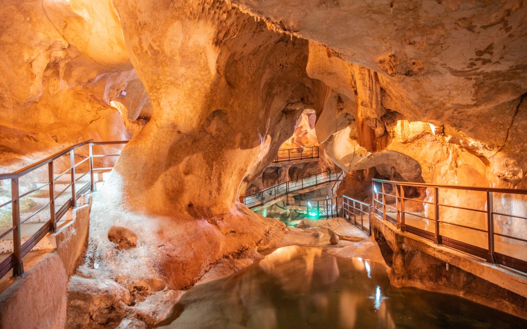 La Cueva del Tesoro de Rincón de la Victoria registra 37.314 visitas durante el 2018